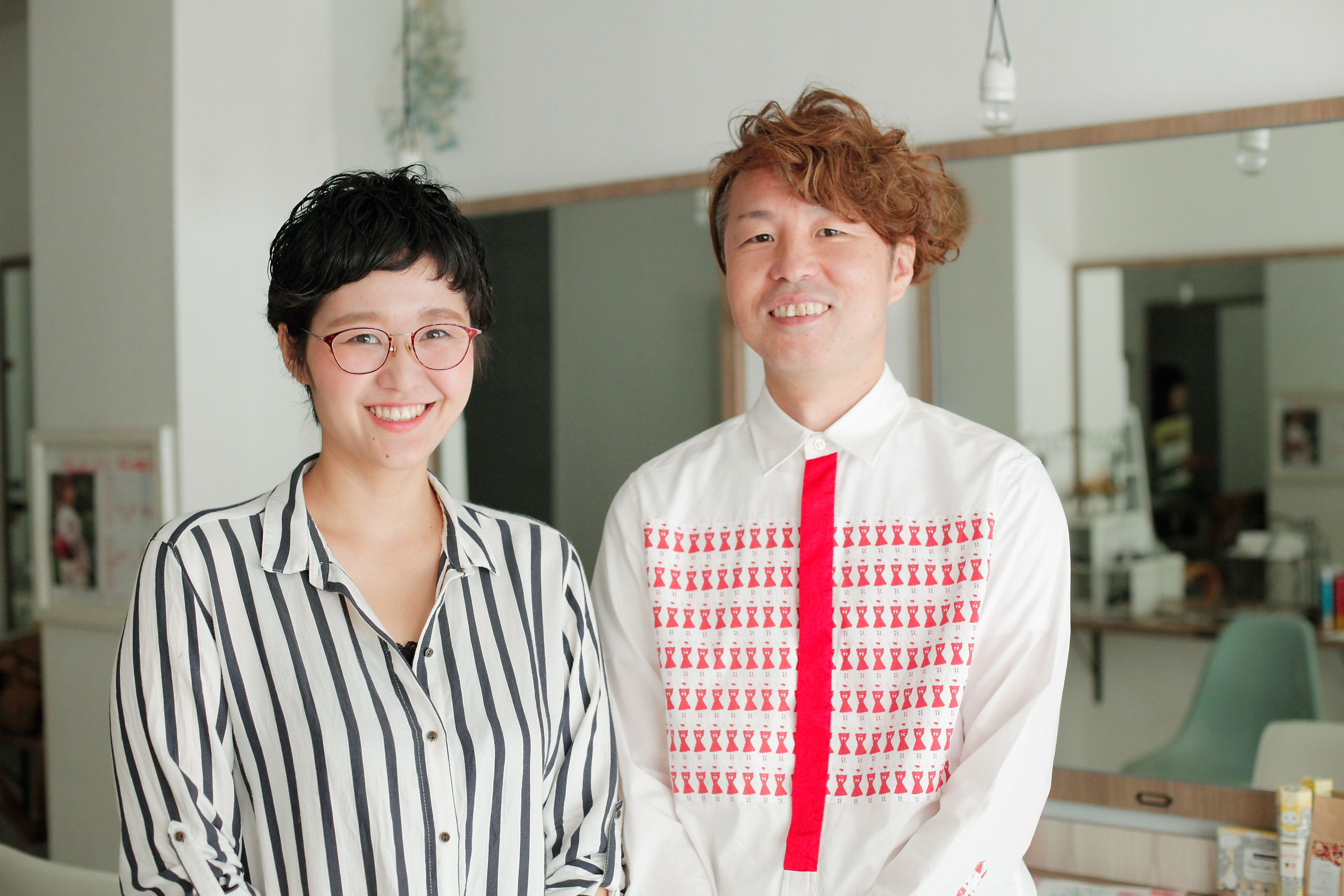 ママスタイリストの和田さん（向かって左）が店長であることから、グループ内でも働きやすさがより、考慮されている