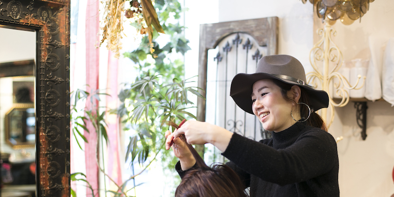 寺岡恵子さん／3年間の産休・育休を経てスタイリストに復帰。美容師一家で育った彼女が働き続ける理由とは？