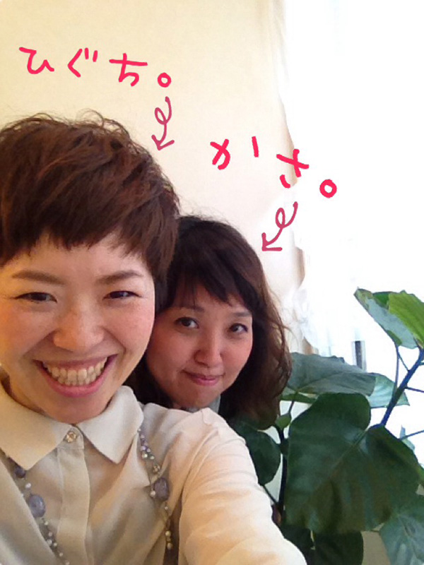 「Plus 稲野店」の笠さん(右)と樋口さん(左)。笠さんは創業当初から、樋口さんは16年前からのメンバー